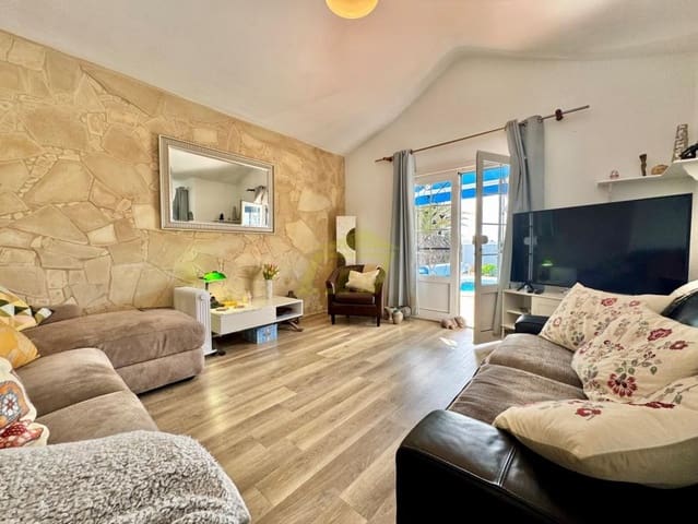 2 soverom Villa til salgs i Tías med svømmebasseng - € 475 000 (Ref: 9567964)