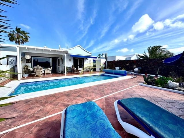 2 soverom Villa til salgs i Tías med svømmebasseng - € 475 000 (Ref: 9567964)