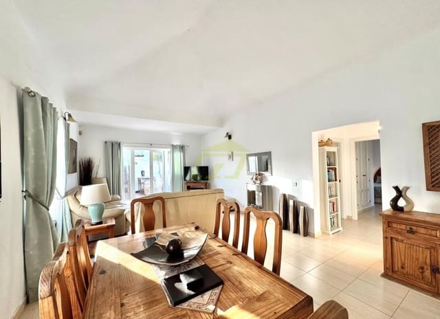 3 camera da letto Bungalow in vendita in Costa Teguise, Teguise con piscina - 520.000 € (Rif: 9567965)