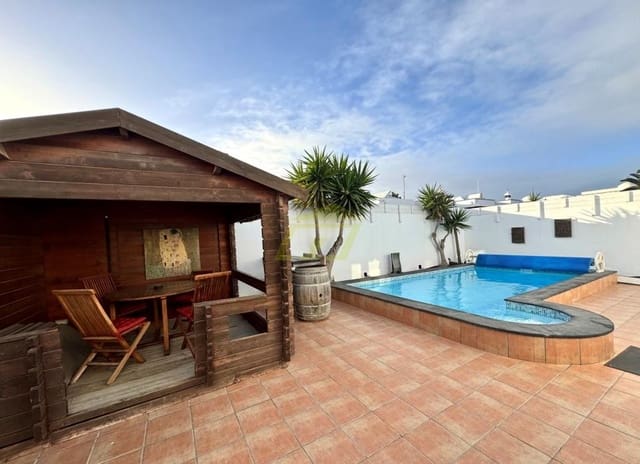 3 camera da letto Bungalow in vendita in Costa Teguise, Teguise con piscina - 520.000 € (Rif: 9567965)