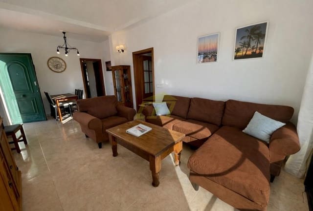 3 makuuhuone Huvila myytävänä paikassa Playa Blanca, Yaiza mukana uima-altaan - 485 000 € (Ref: 9567966)