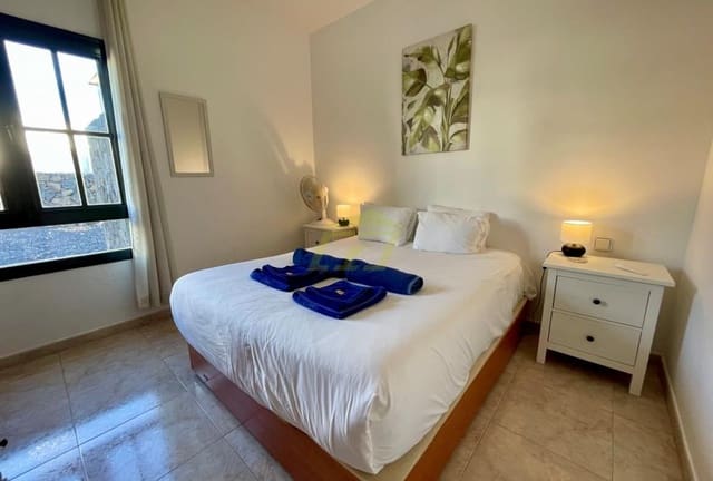 3 makuuhuone Huvila myytävänä paikassa Playa Blanca, Yaiza mukana uima-altaan - 485 000 € (Ref: 9567966)