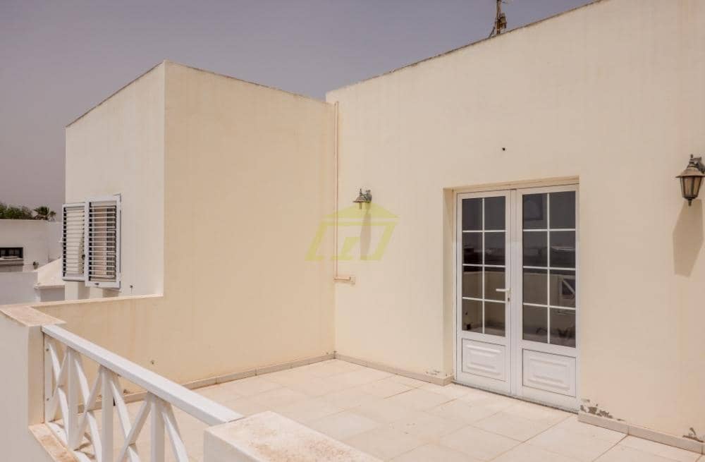 5 bedroom Villa for sale in Tahiche with pool - € 550,000 (Ref: 9570451)