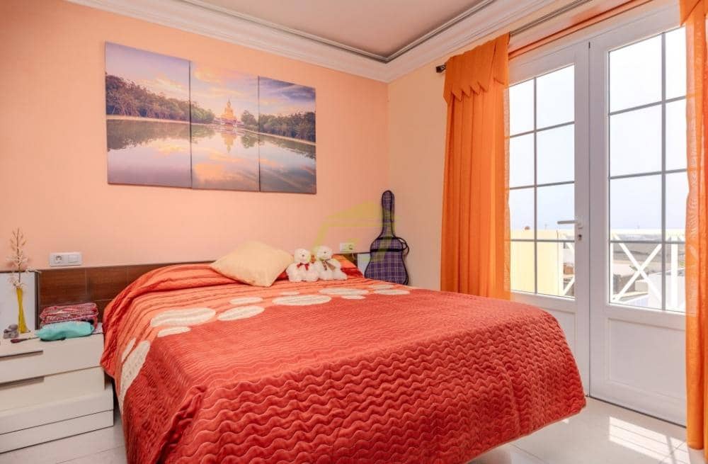 5 bedroom Villa for sale in Tahiche with pool - € 550,000 (Ref: 9570451)