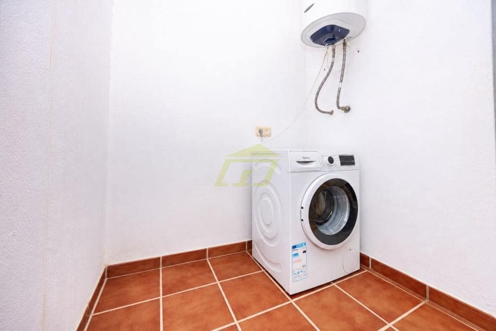 2 bedroom Apartment for sale in Costa Teguise with pool garage - € 340,000 (Ref: 9570452)