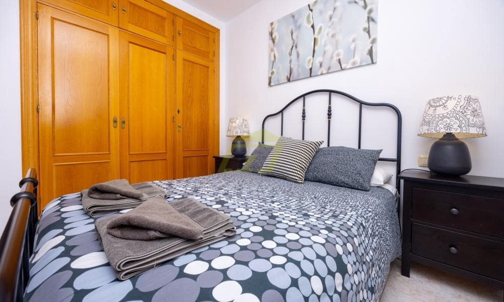 2 bedroom Apartment for sale in Costa Teguise with pool garage - € 340,000 (Ref: 9570452)