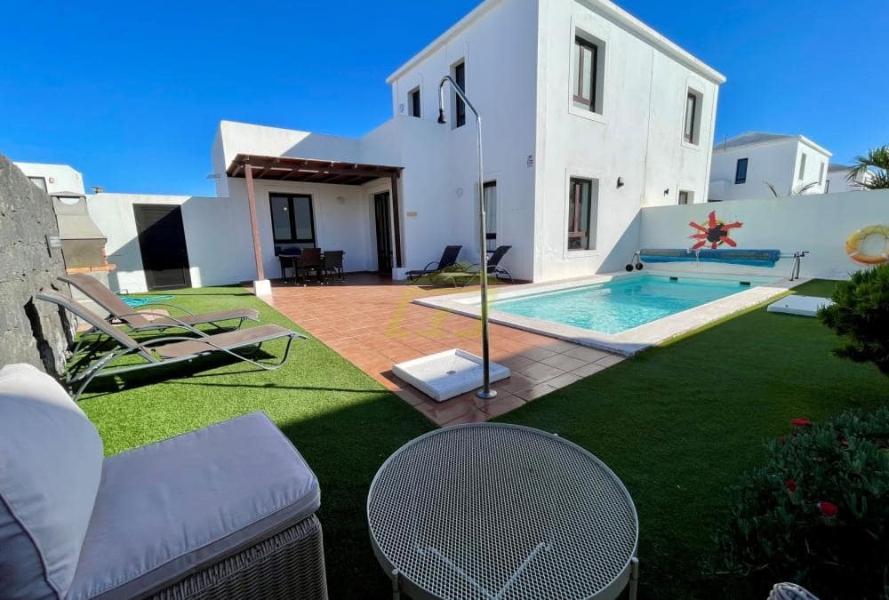 2 soverom Villa til salgs i Playa Blanca med svømmebasseng - € 399 000 (Ref: 9570453)