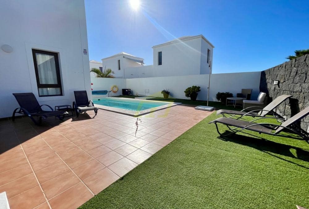 2 soverom Villa til salgs i Playa Blanca med svømmebasseng - € 399 000 (Ref: 9570453)
