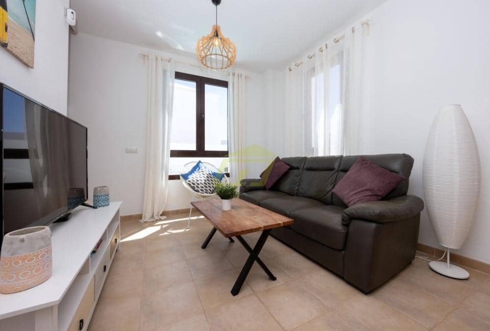 2 bedroom Villa for sale in Playa Blanca with pool garage - € 399,000 (Ref: 9570453)