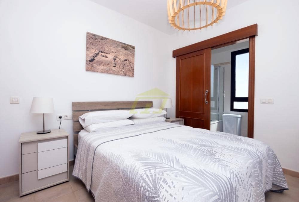 2 bedroom Villa for sale in Playa Blanca with pool garage - € 399,000 (Ref: 9570453)