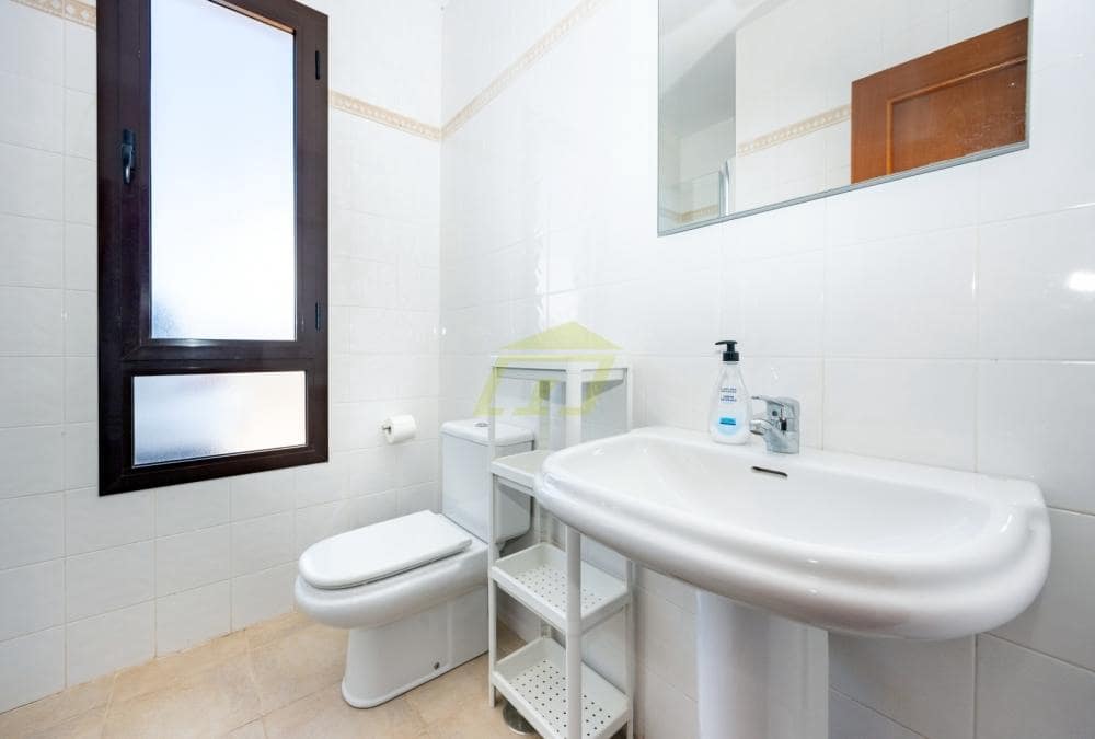 2 bedroom Villa for sale in Playa Blanca with pool garage - € 399,000 (Ref: 9570453)