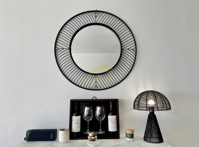 Apartamento de 2 habitaciones en Costa Teguise, Teguise en venta con piscina - 380.000 € (Ref: 9573829)