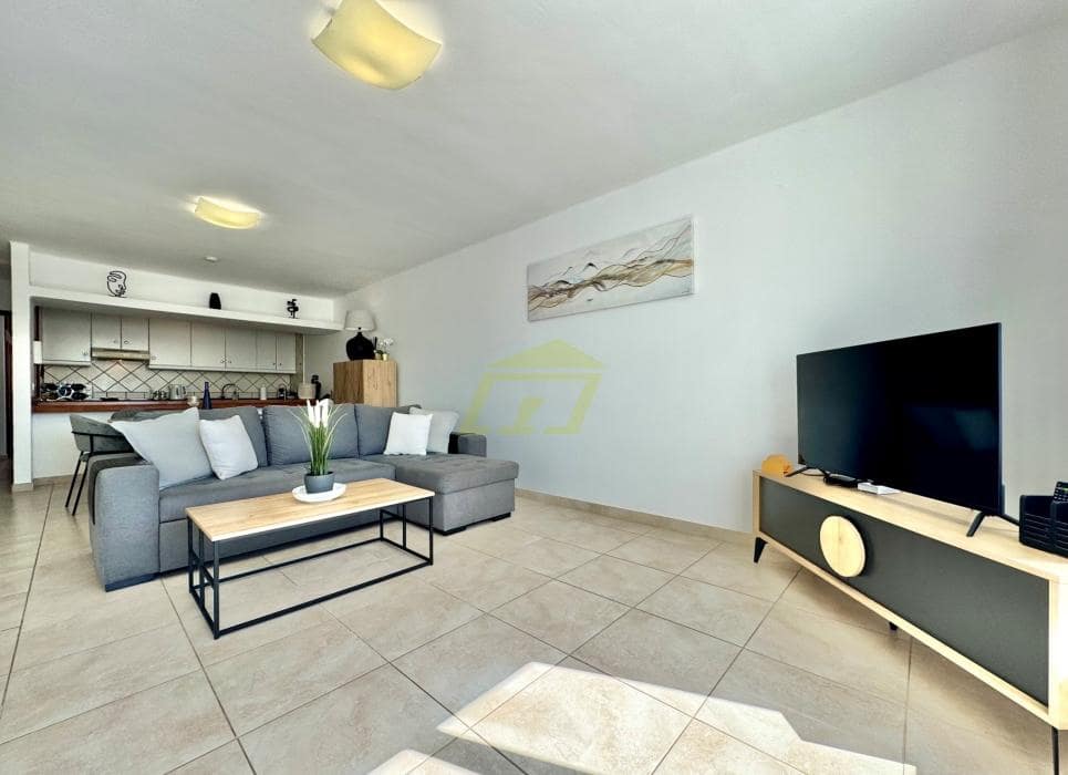 2 slaapkamer Appartement te koop in Costa Teguise met zwembad - € 380.000 (Ref: 9573829)