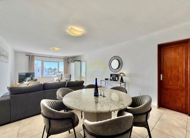 Apartamento de 2 habitaciones en Costa Teguise, Teguise en venta con piscina - 380.000 € (Ref: 9573829)