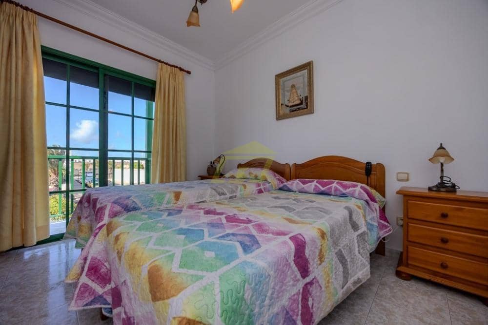 3 bedroom Apartment for sale in Playa Blanca - € 258,000 (Ref: 9581474)