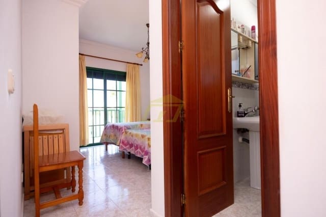 Apartamento de 3 habitaciones en Playa Blanca, Yaiza en venta - 258.000 € (Ref: 9581474)