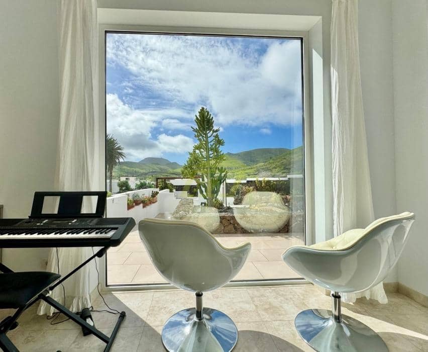 3 bedroom Villa for sale in Haria - € 690,000 (Ref: 9585315)