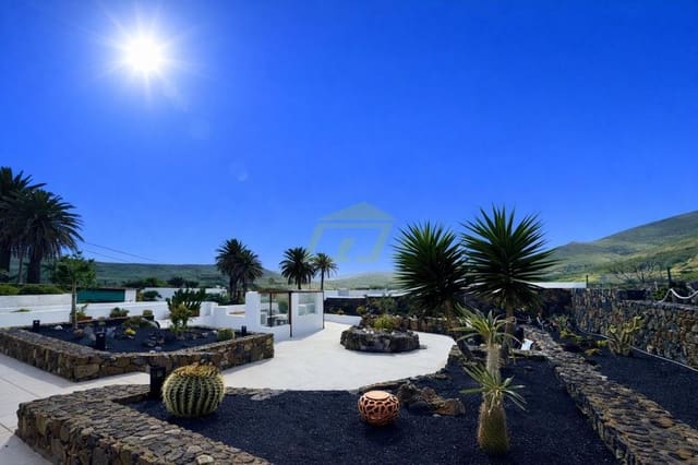 3 Zimmer Villa zu verkaufen in Haría - 690.000 € (Ref: 9585315)