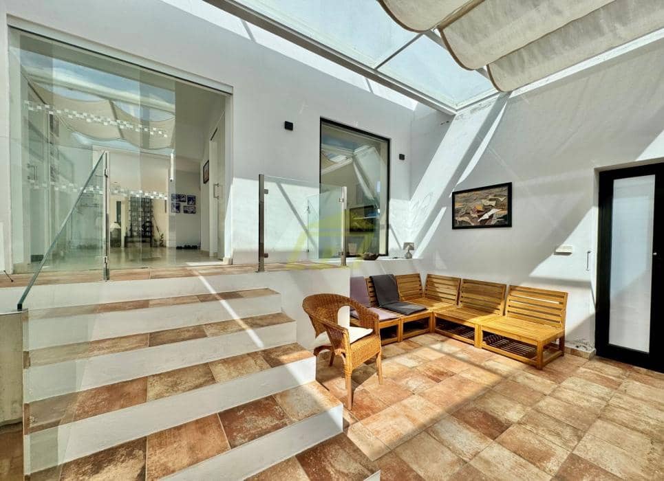 3 bedroom Villa for sale in Haria - € 690,000 (Ref: 9585315)