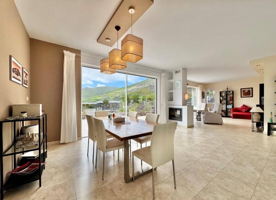 3 bedroom Villa for sale in Haria - € 690,000 (Ref: 9585315)