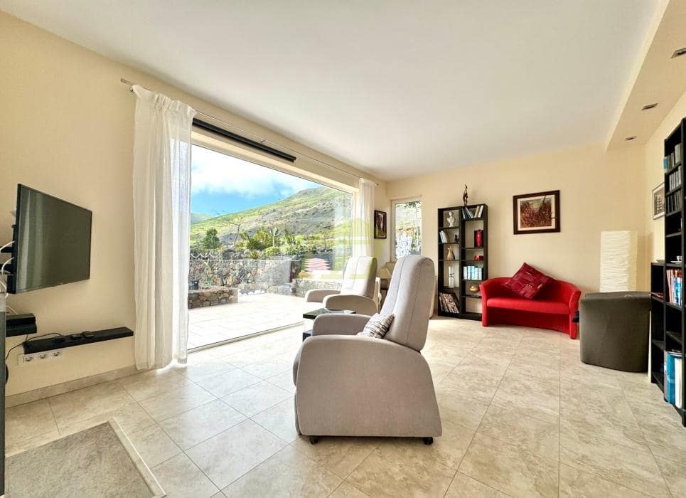 3 bedroom Villa for sale in Haria - € 690,000 (Ref: 9585315)