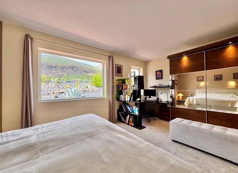 3 bedroom Villa for sale in Haria - € 690,000 (Ref: 9585315)