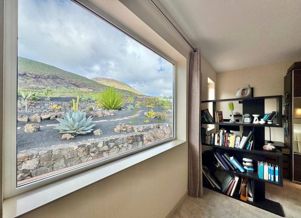 3 bedroom Villa for sale in Haria - € 690,000 (Ref: 9585315)