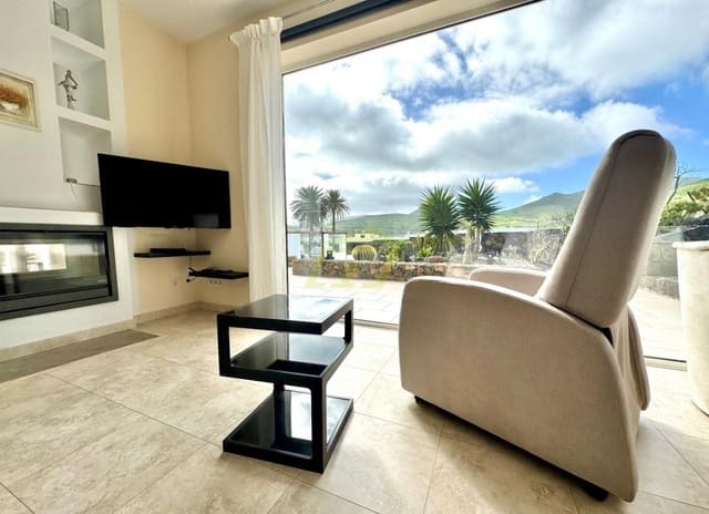 3 Zimmer Villa zu verkaufen in Haría - 690.000 € (Ref: 9585315)