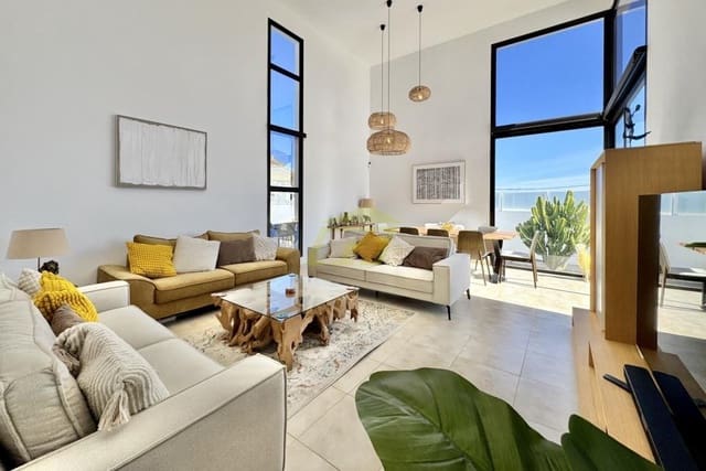 3 chambre Villa/Maison à vendre à Tías avec piscine - 650 000 € (Ref: 9585316)