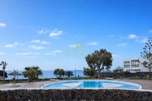 Local Comercial de 4 habitaciones en Costa Teguise, Teguise en venta con piscina - 450.000 € (Ref: 9594576)