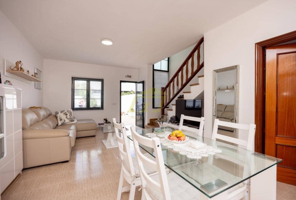 2 bedroom Villa for sale in Playa Blanca - € 279,000 (Ref: 9604549)