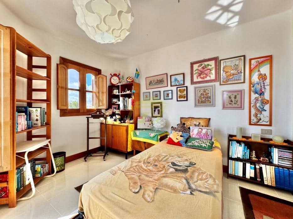 5 soveværelse Villa til salg i Costa Teguise med swimmingpool - € 950.000 (Ref: 9604550)