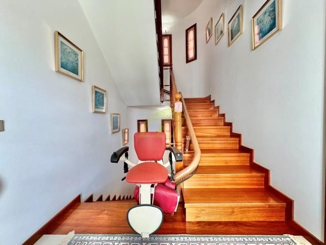 5 soveværelse Villa til salg i Costa Teguise, Teguise med swimmingpool - € 950.000 (Ref: 9604550)