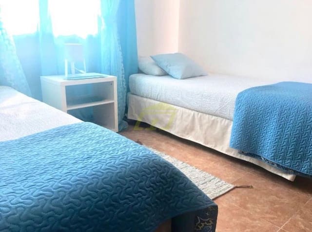 3 bedroom Villa for sale in Costa Teguise, Teguise - € 375,000 (Ref: 9618875)