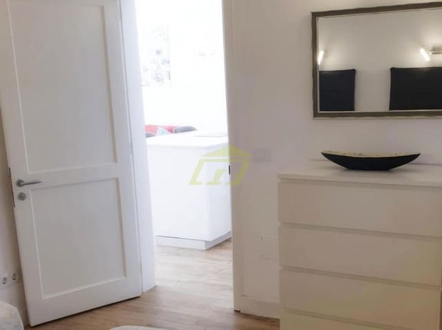 1 quarto Apartamento para venda em Puerto del Carmen, Tías com piscina - 235 000 € (Ref: 9627138)