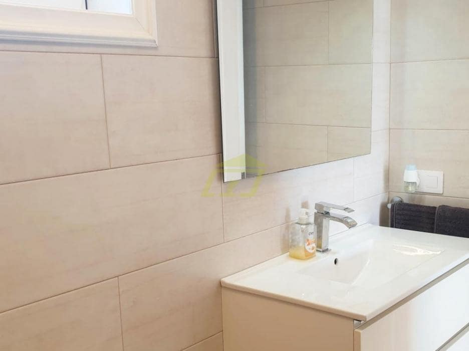 1 quarto Apartamento para venda em Puerto del Carmen com piscina - 235 000 € (Ref: 9627138)