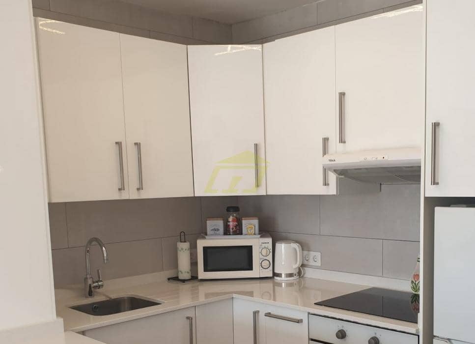 1 quarto Apartamento para venda em Puerto del Carmen com piscina - 235 000 € (Ref: 9627138)