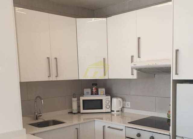 1 quarto Apartamento para venda em Puerto del Carmen, Tías com piscina - 235 000 € (Ref: 9627138)