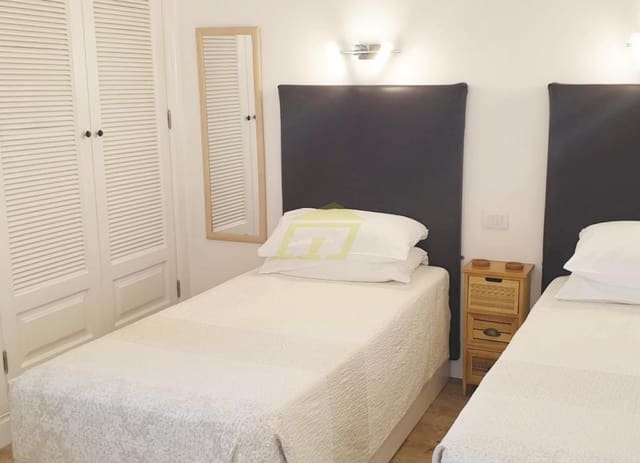 1 quarto Apartamento para venda em Puerto del Carmen, Tías com piscina - 235 000 € (Ref: 9627138)