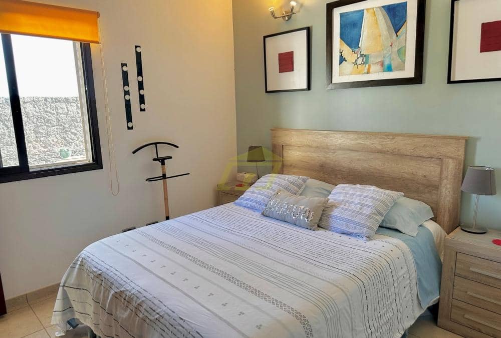 4 slaapkamer Villa te koop in Playa Blanca met zwembad - € 735.000 (Ref: 9627139)