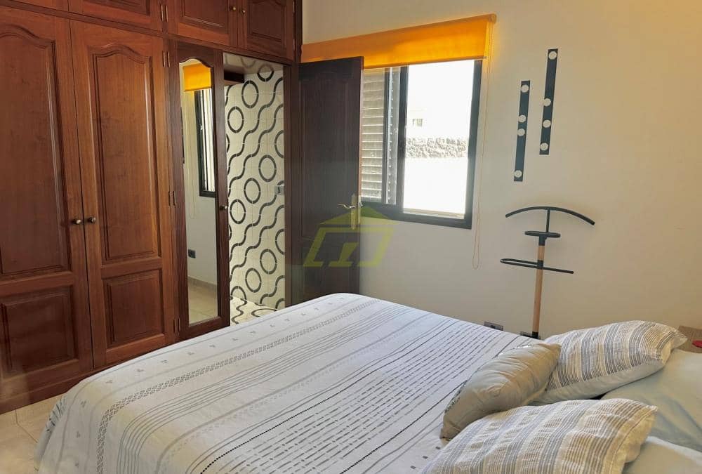 4 slaapkamer Villa te koop in Playa Blanca met zwembad - € 735.000 (Ref: 9627139)