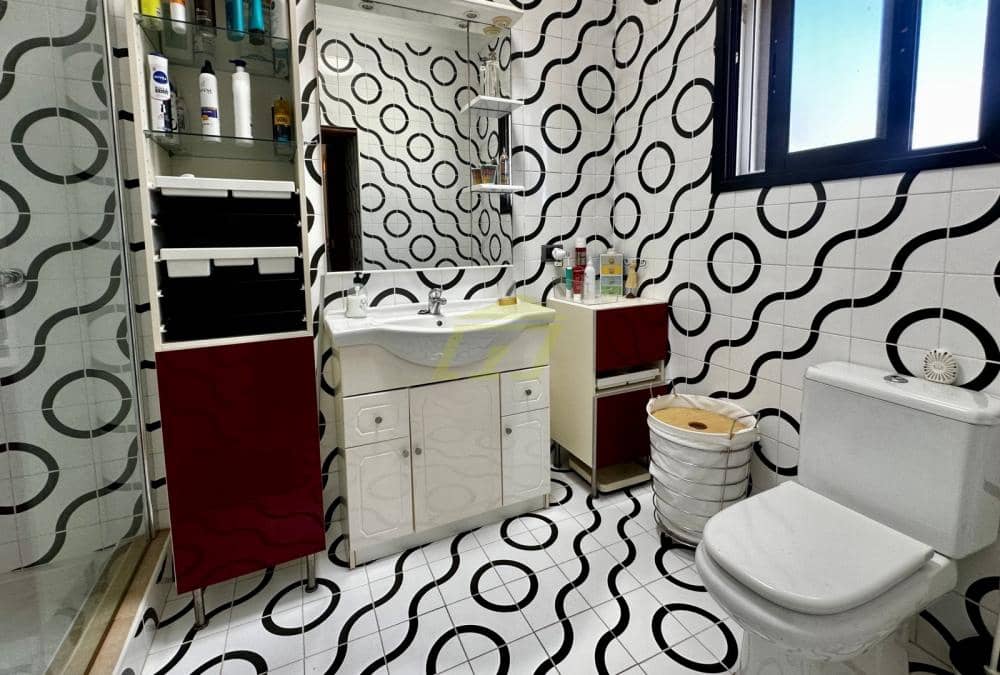 4 slaapkamer Villa te koop in Playa Blanca met zwembad - € 735.000 (Ref: 9627139)