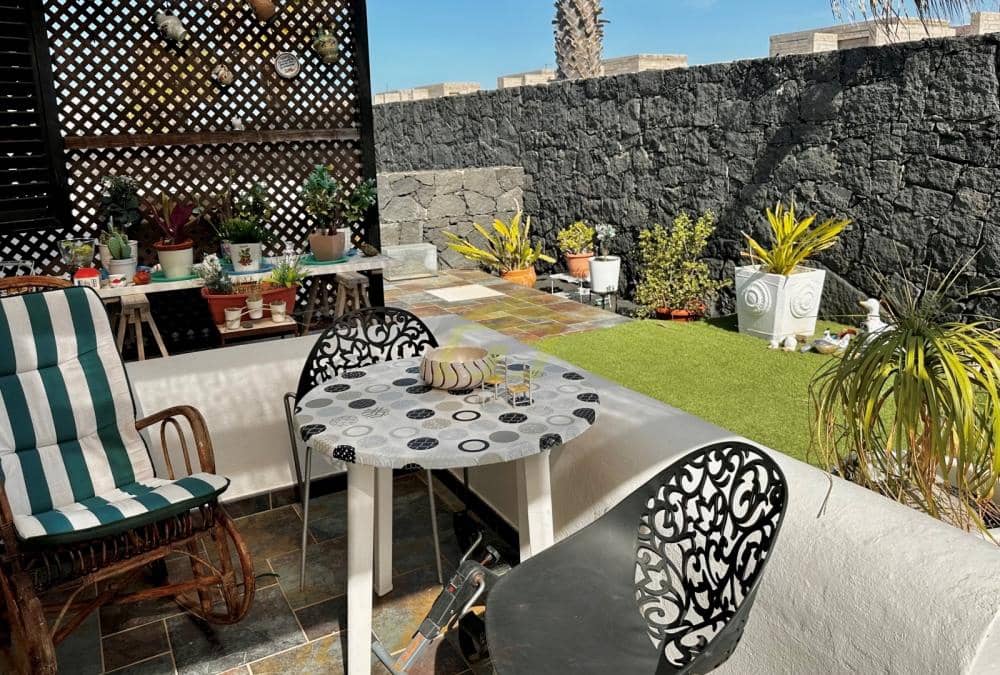4 slaapkamer Villa te koop in Playa Blanca met zwembad - € 735.000 (Ref: 9627139)
