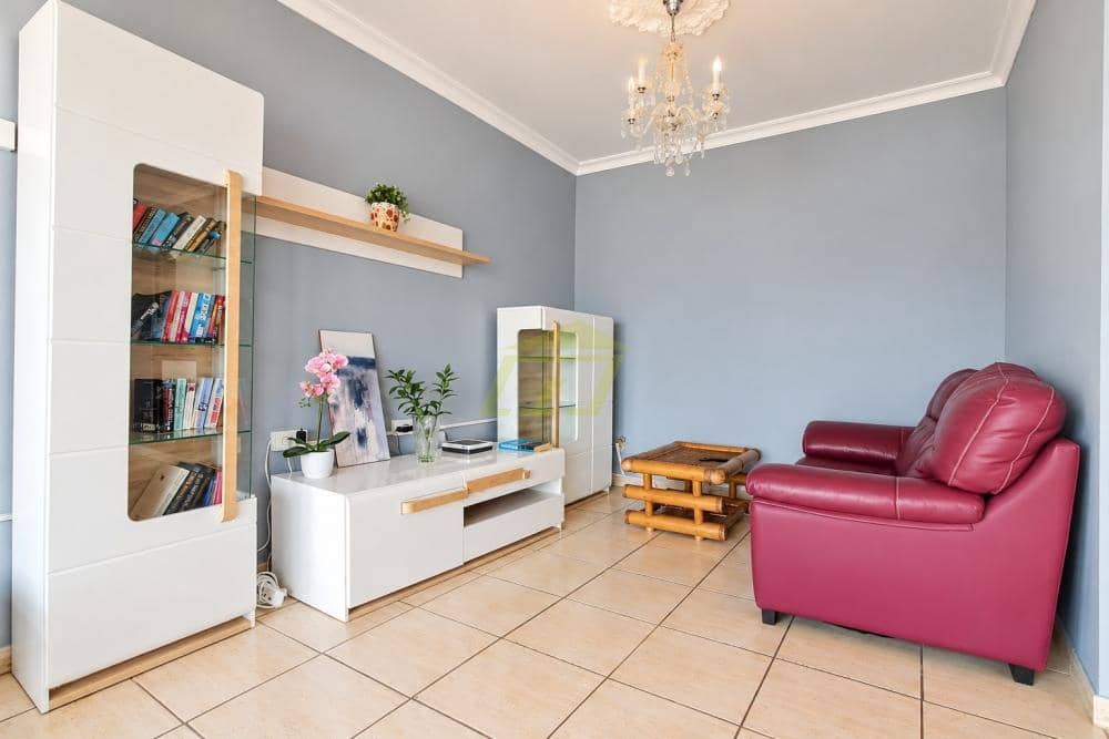 4 bedroom Villa for sale in Puerto del Carmen with pool - € 565,000 (Ref: 9627141)