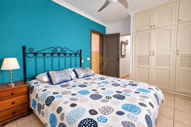 4 makuuhuone Huvila myytävänä paikassa Puerto del Carmen, Tías mukana uima-altaan - 565 000 € (Ref: 9627141)