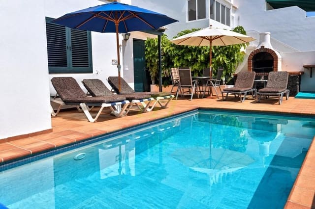 4 makuuhuone Huvila myytävänä paikassa Puerto del Carmen, Tías mukana uima-altaan - 565 000 € (Ref: 9627141)