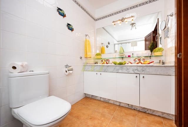 3 soverom Villa til salgs i Playa Blanca, Yaiza med svømmebasseng - € 535 000 (Ref: 9629540)