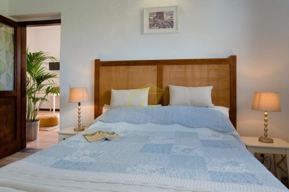 Chalet de 4 habitaciones en Guatiza en venta - 675.000 € (Ref: 9629541)