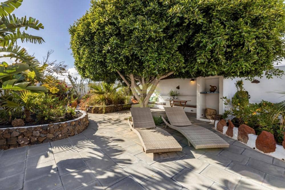 Chalet de 4 habitaciones en Guatiza en venta - 675.000 € (Ref: 9629541)