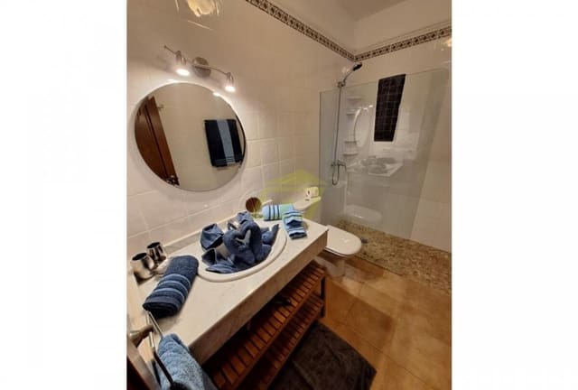 3 sovrum Villa till salu i Playa Blanca, Yaiza med pool - 475 000 € (Ref: 9629542)